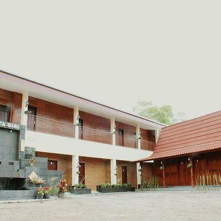 Amerta Giri Guest House Wonosobo Exterior foto