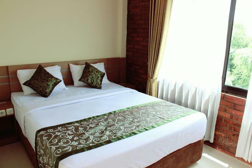 Amerta Giri Guest House Wonosobo Exterior foto